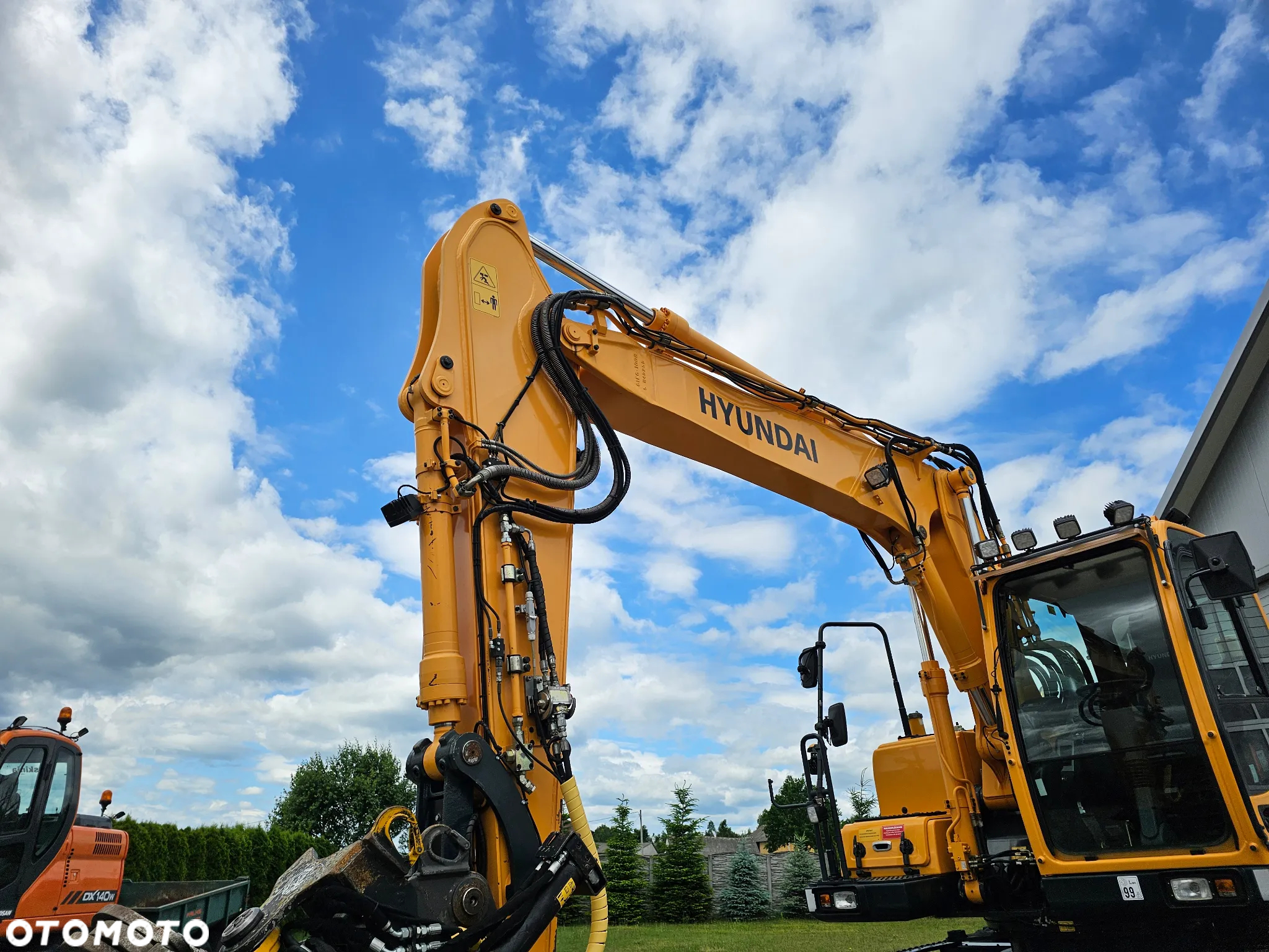 Hyundai 140 W 9 A - 11