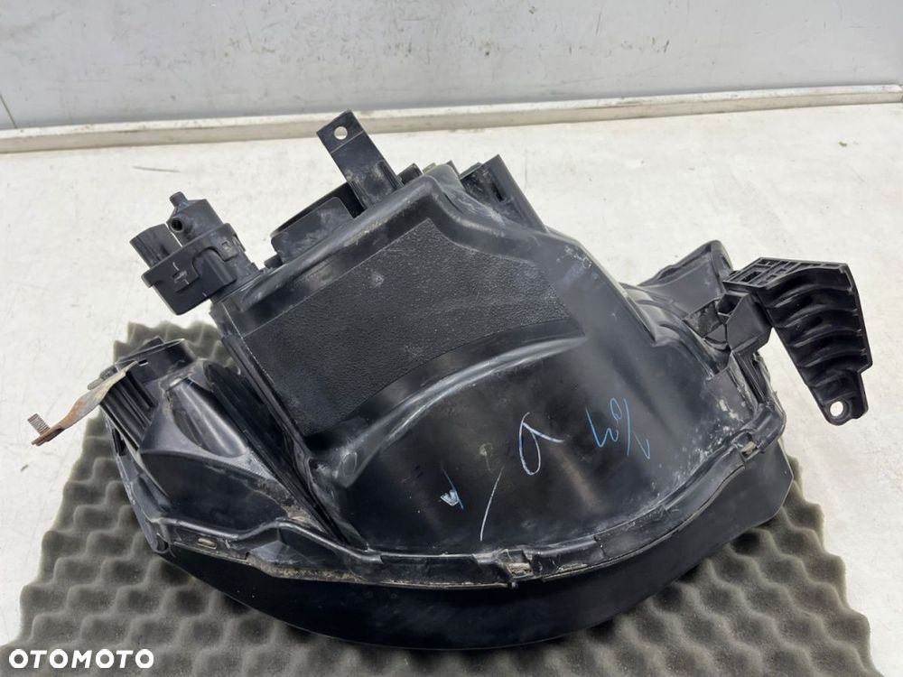 Lampa reflektor Mitsubishi L200 KA KB 05-10r. LEWA przednia H4 oryginalna lewy przód EU 8301b461 - 14