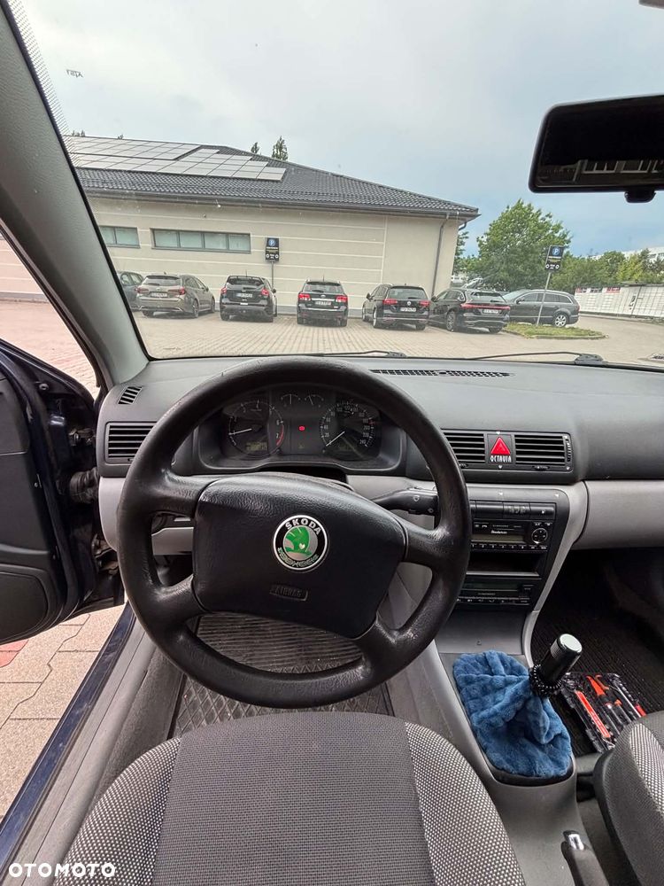 Skoda Octavia 1.8T SLX - 8
