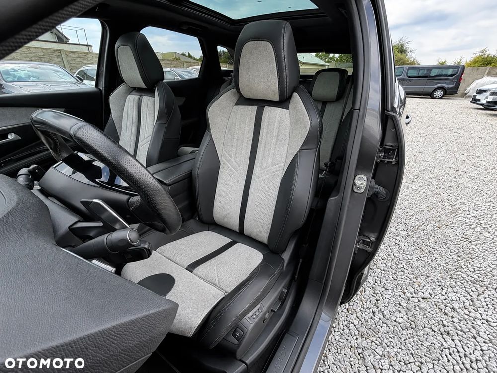 Peugeot 3008 1.6 PureTech HYbrid4 GT Line S&S EAT8 - 26