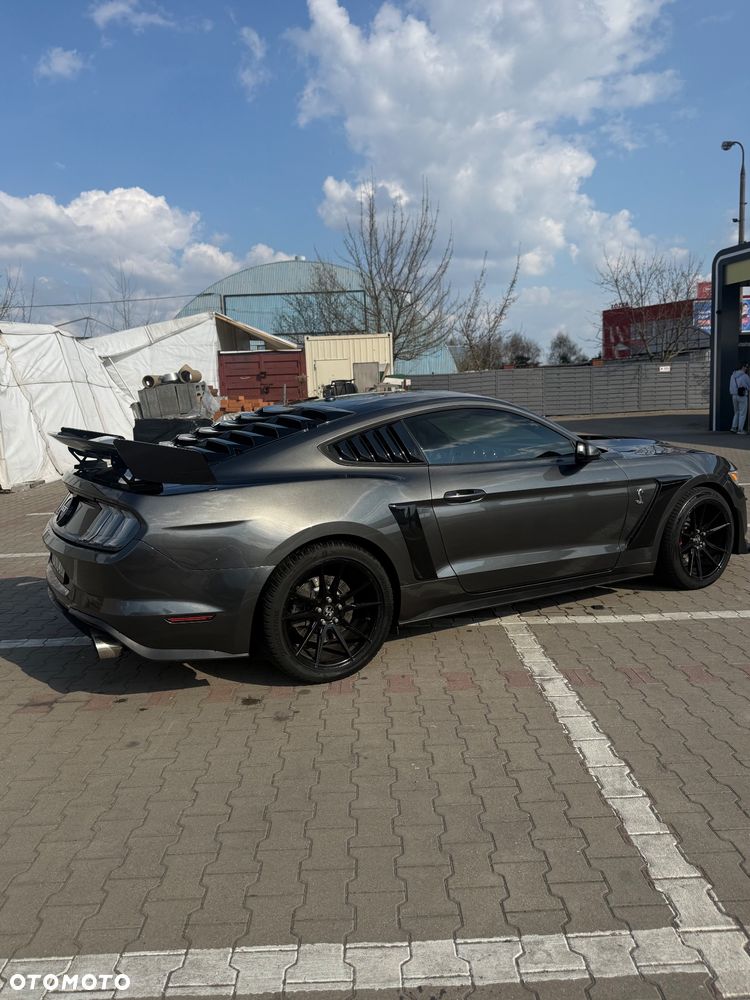 Ford Mustang 5.0 V8 GT - 6