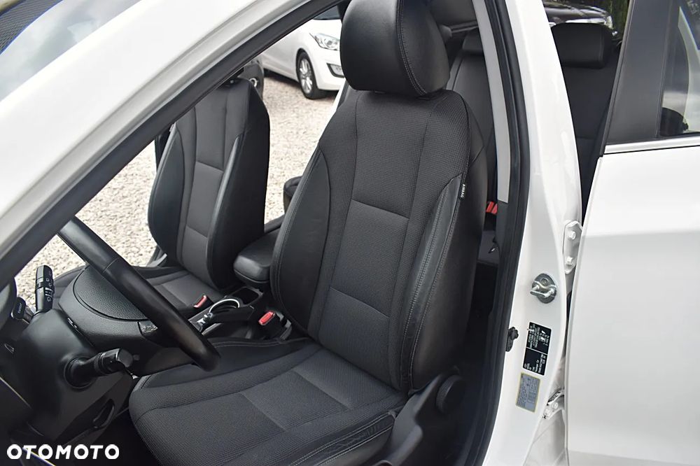 Hyundai i30 1.6 D Premium - 17