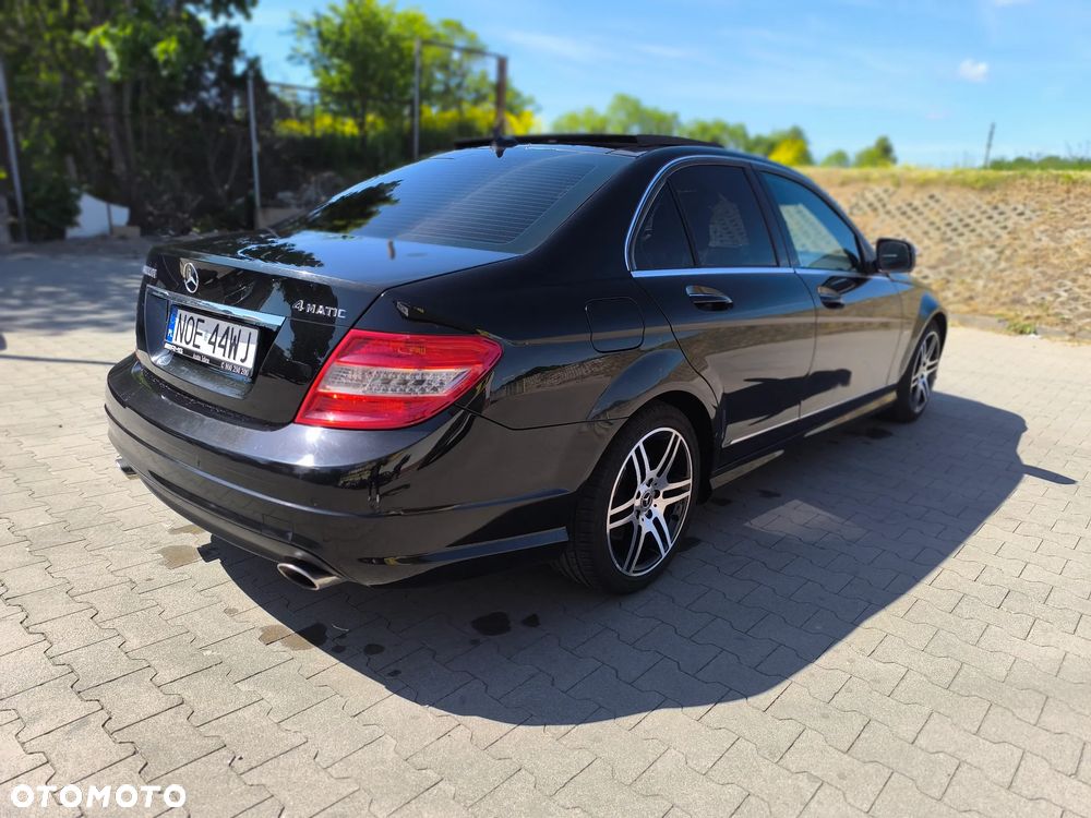 Mercedes-Benz Klasa C 300 CDI 4Matic 7G-TRONIC Avantgarde Edition - 14