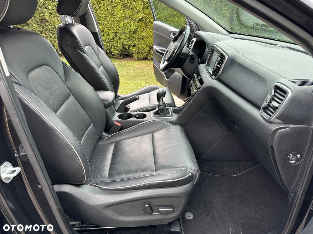 Kia Sportage 1.6 GDI 2WD Black Edition - 31