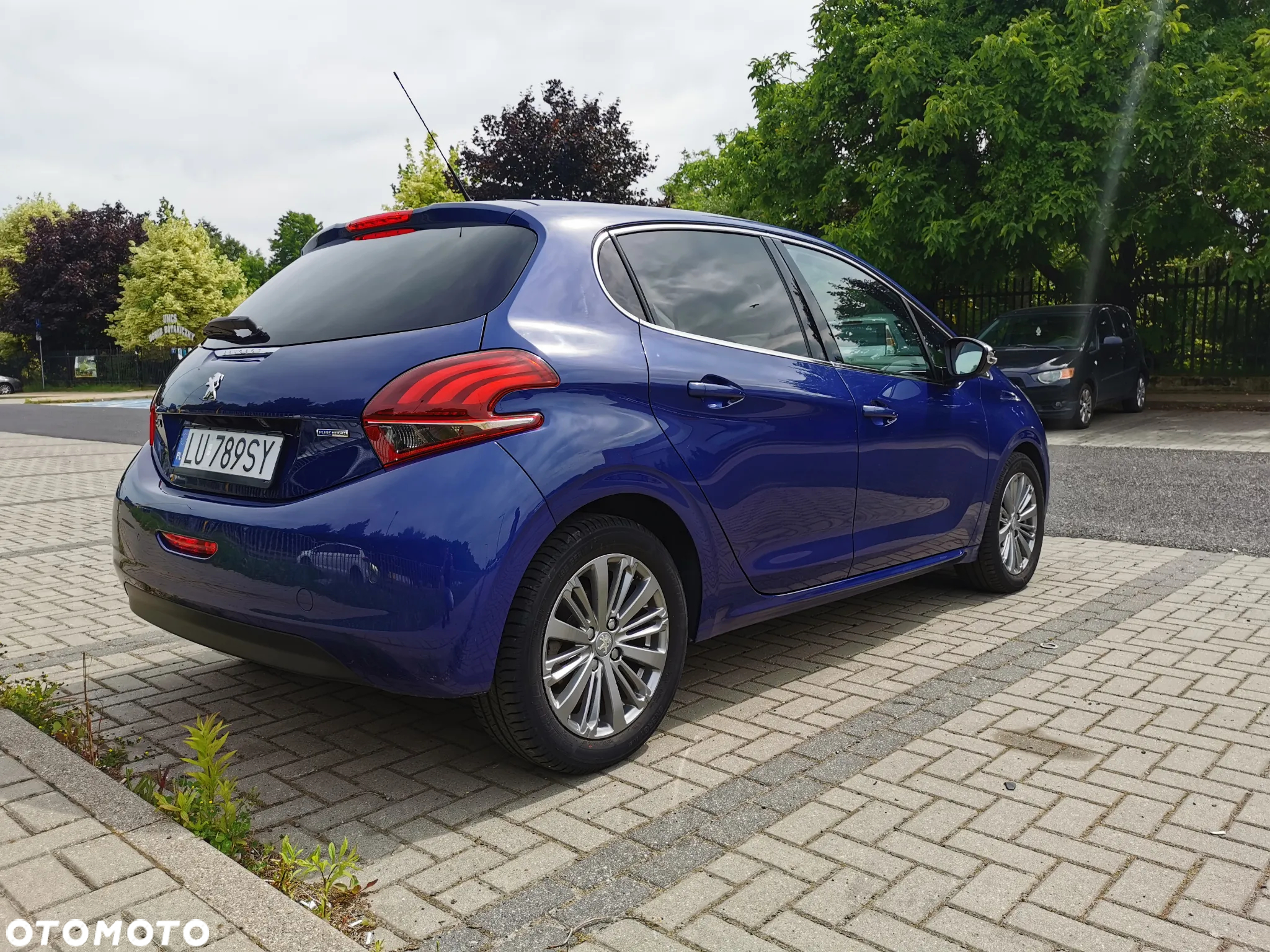 Peugeot 208 1.2 PureTech Allure S&S - 2