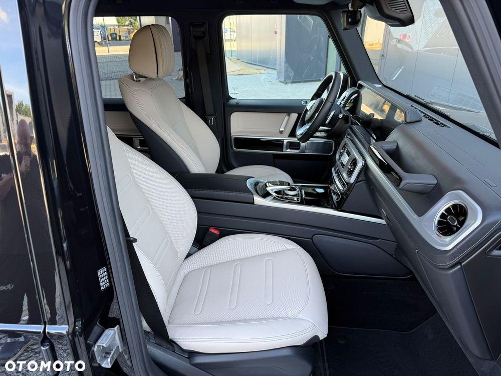 Mercedes-Benz Klasa G 500 9G-TRONIC AMG Line - 28