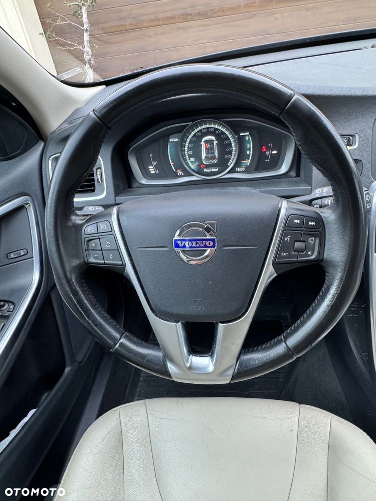 Volvo V60 - 12