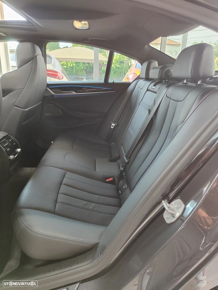 BMW 530 e Pack 50 anos M - 15