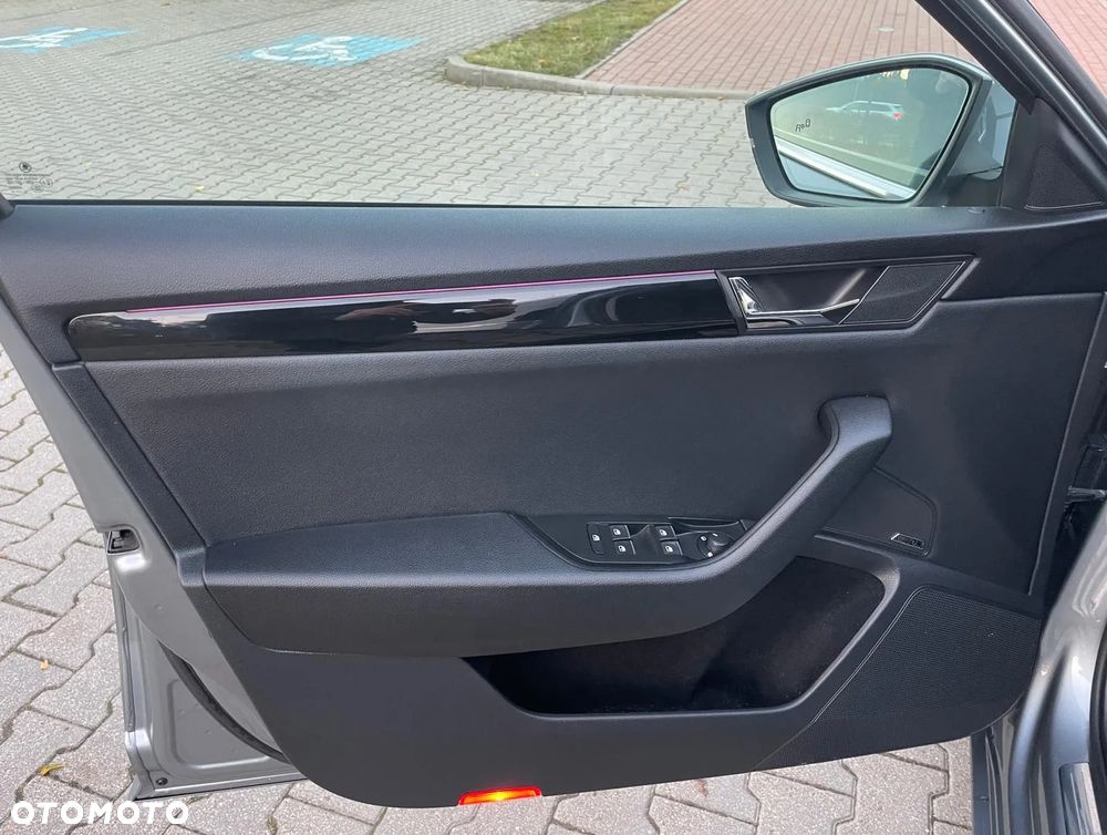 Skoda Superb 2.0 TDI 4x4 L&K DSG - 20