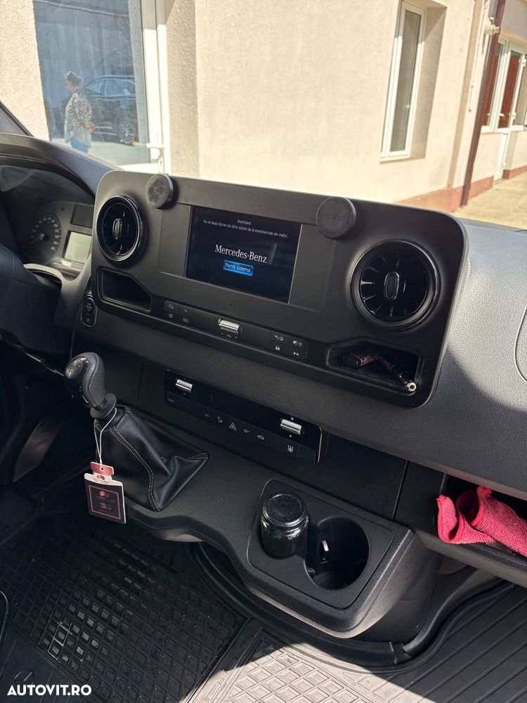 Mercedes-Benz Sprinter - 8