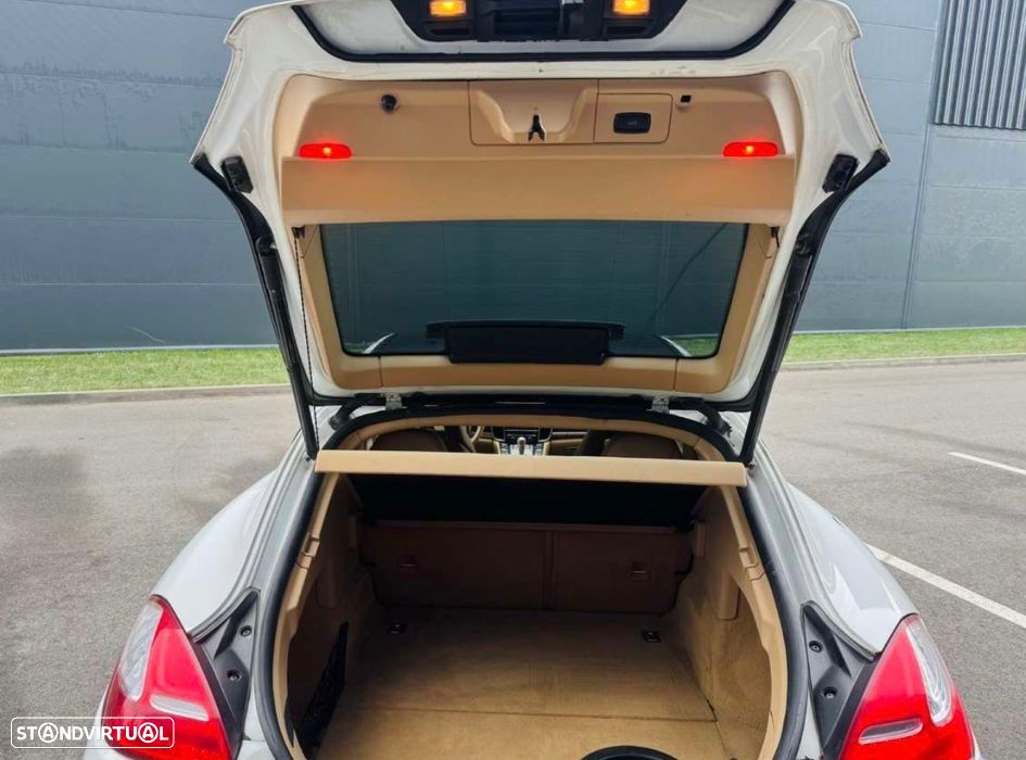 Porsche Panamera 4 PDK Platinum Edition - 20