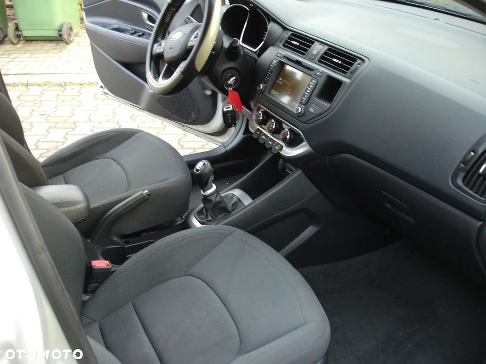 Kia Rio 1.1 CRDI Dream Team Edition - 15