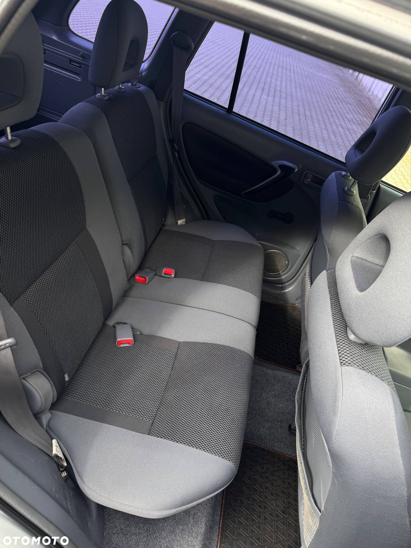 Toyota RAV4 2.0 D-4D 4x4 - 30