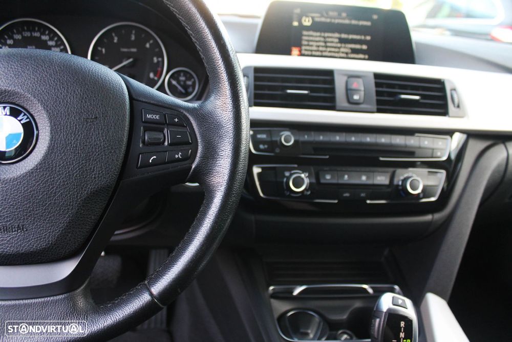 BMW 318 d Touring Advantage Auto - 10