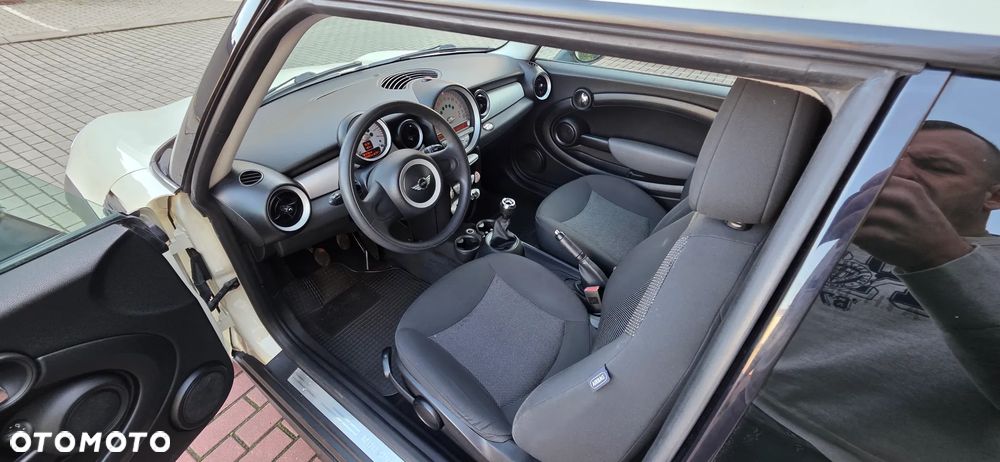 MINI ONE Standard - 39