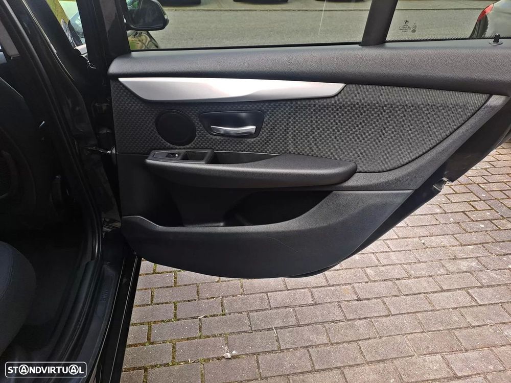 BMW 216 Gran Tourer i 7L Advantage - 23