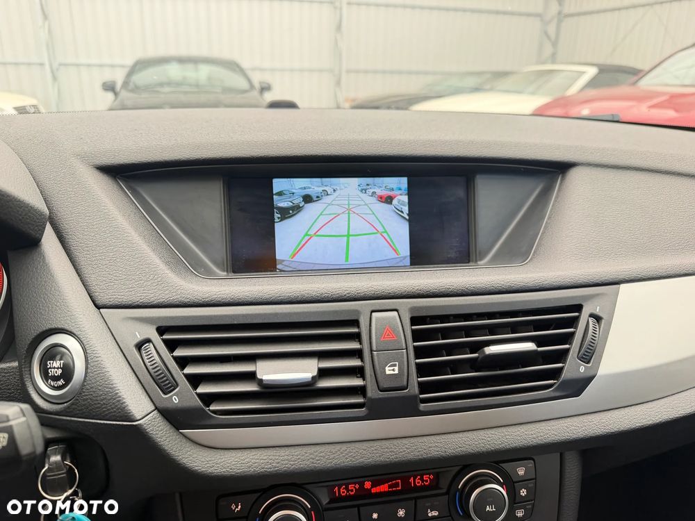 BMW X1 xDrive20d - 9