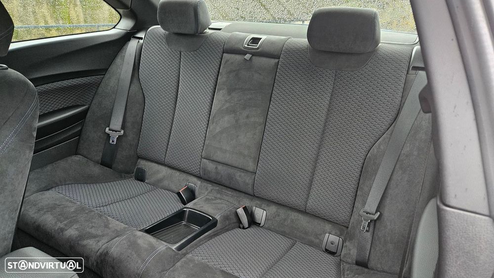 BMW 220 d Coupe Pack M - 17