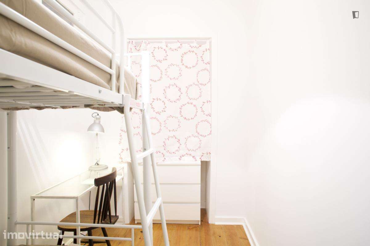 Quarto - localizado em Bairro Alto Lisbon - Grande imagem: 2/8