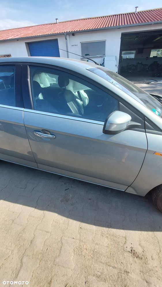 Ford mondeo MK4 2007 benzyna na części lampa klapa drzwi szyby silnik skrzynia lusterko tapicerka - 15