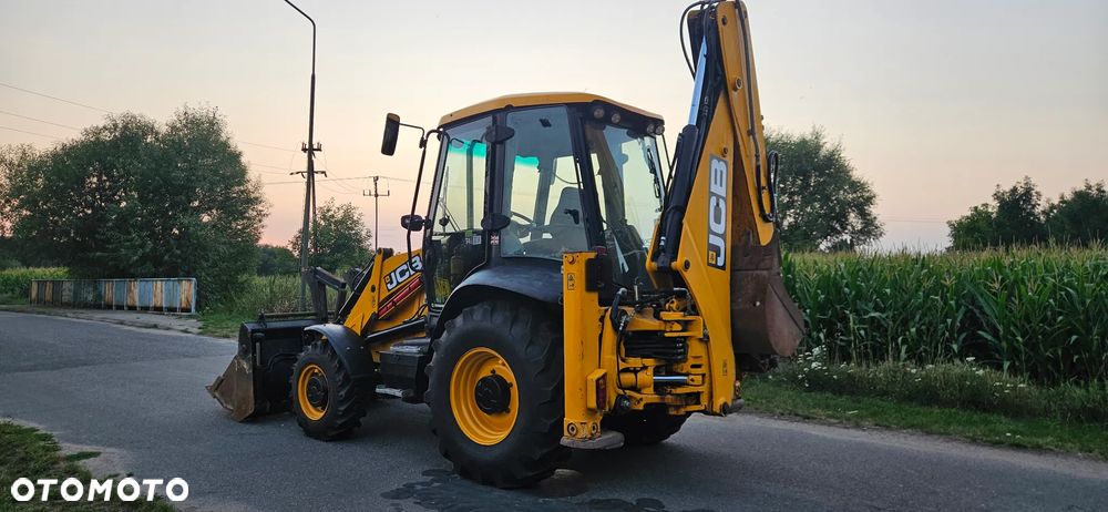 JCB 3CX - 4