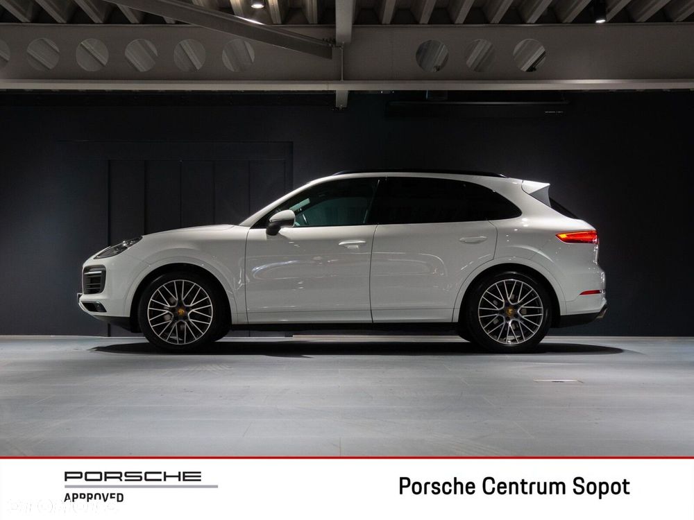 Porsche Cayenne Standard - 2