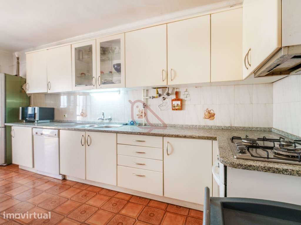 Apartamento T4 usado em Fátima com espaços verdes e excelentes aces... - Grande imagem: 2/29