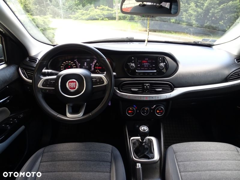 Fiat Tipo 1.4 T-Jet 16v Lounge EU6d - 6