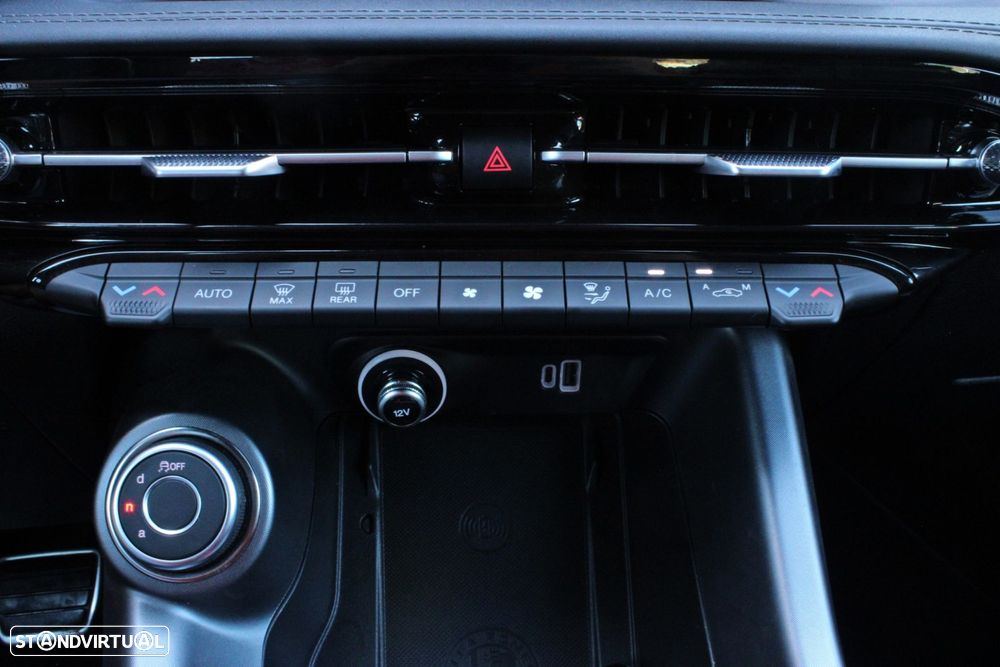 Alfa Romeo Tonale 1.5 Hybrid Edizione Speciale - 13