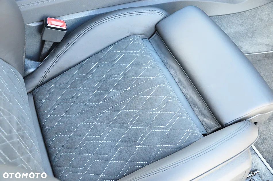 Audi A6 Avant 50 TDI quattro tiptronic S line - 32