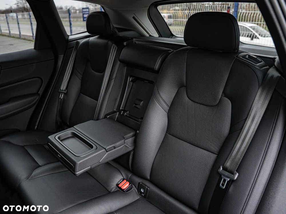 Volvo XC 60 B5 D AWD Geartronic Inscription - 27