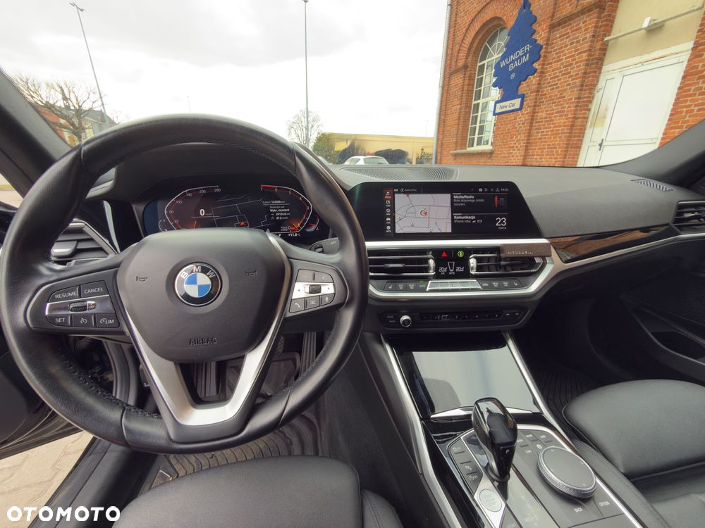 BMW Seria 3 330i xDrive Edition M Sport Shadow - 10