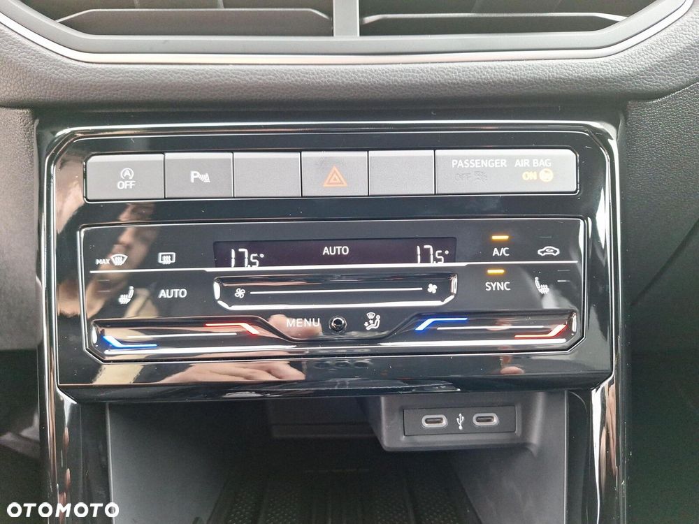 Volkswagen T-Cross 1.0 TSI R-Line Plus DSG - 22