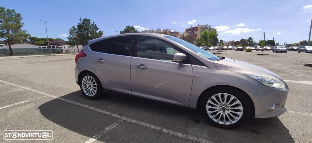 Ford Focus 1.0 SCTi Titanium - 6