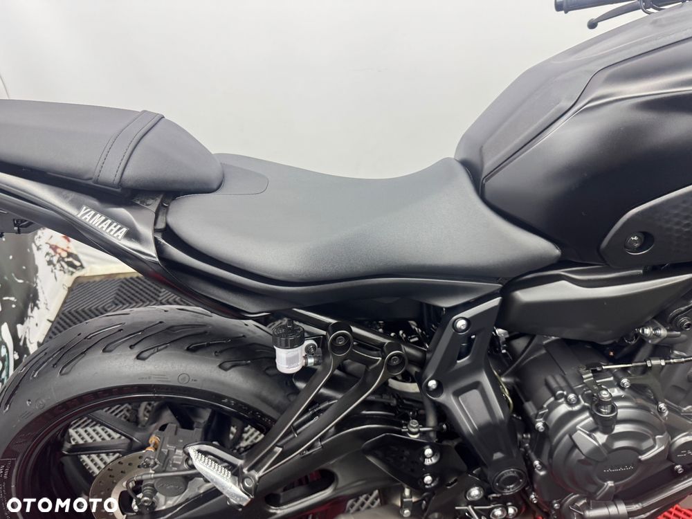 Yamaha MT - 28