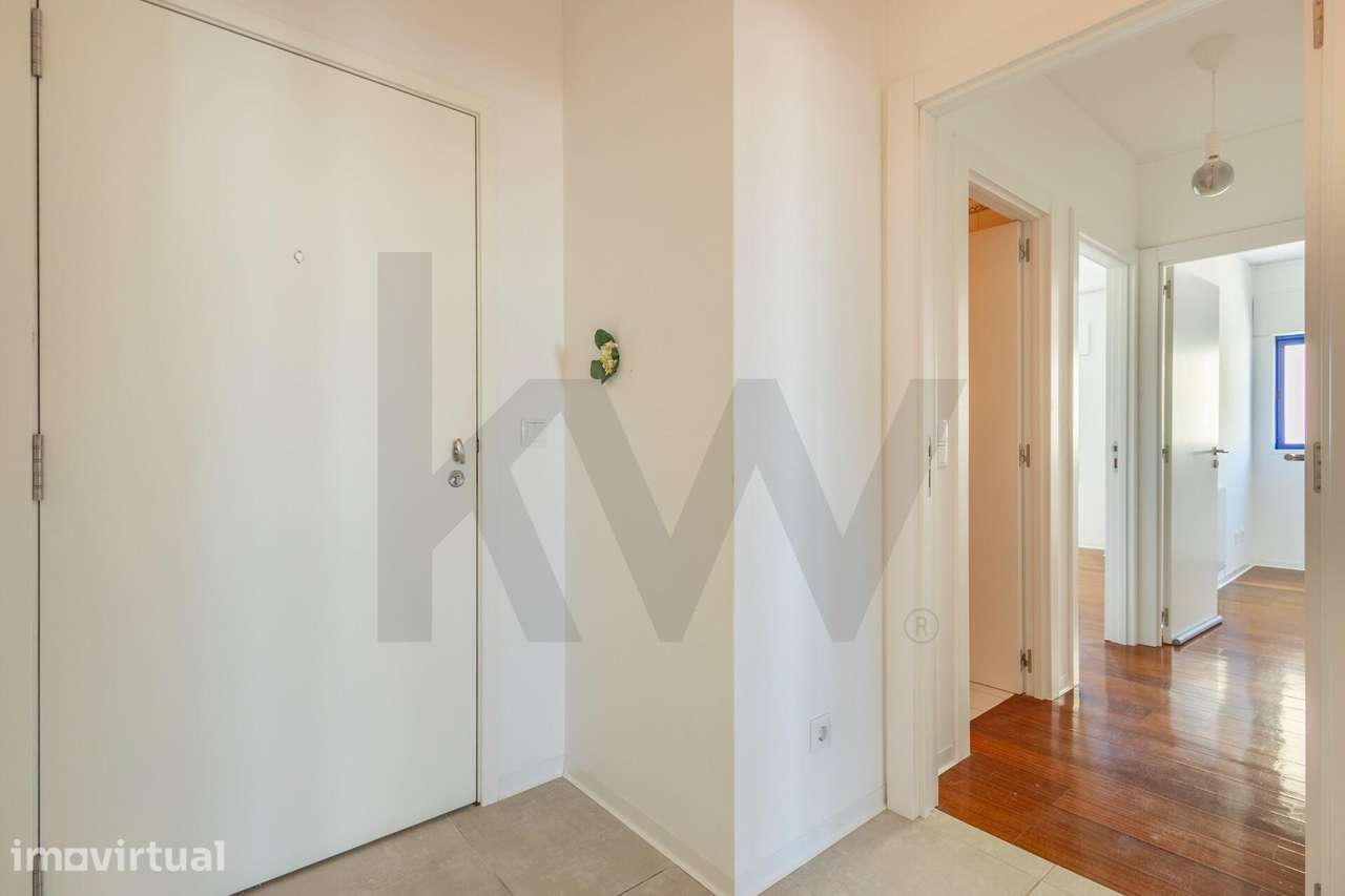 Apartamento T3 com Suite e Garagem junto ao Arrábida Shopping - Grande imagem: 4/22