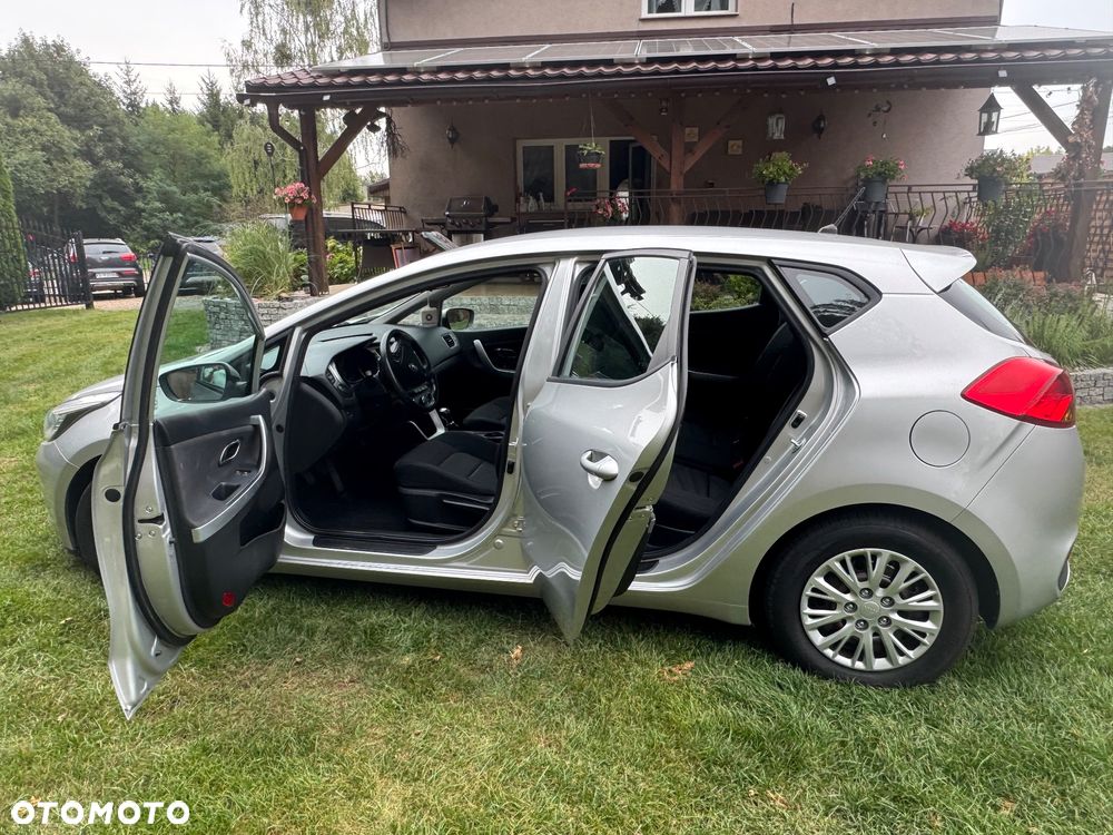 Kia Ceed - 9
