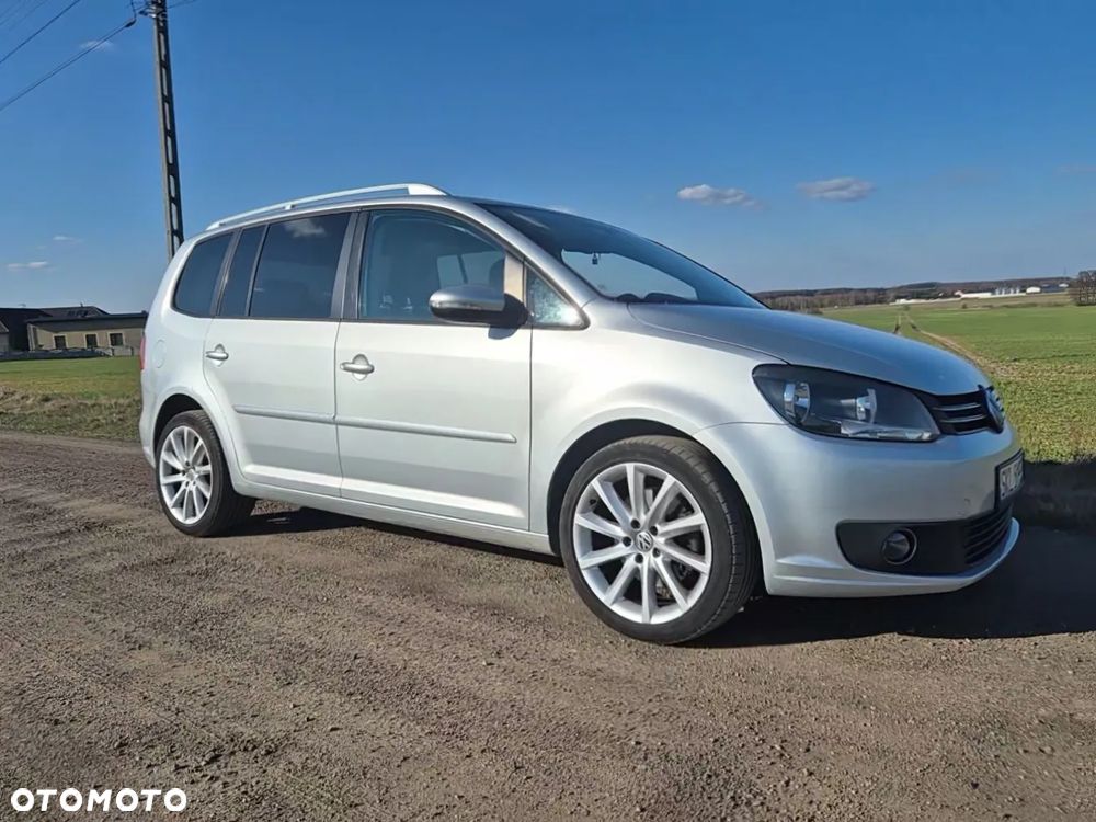 Volkswagen Touran 2.0 TDI DPF BlueMotion Technology DSG Comfortline - 1