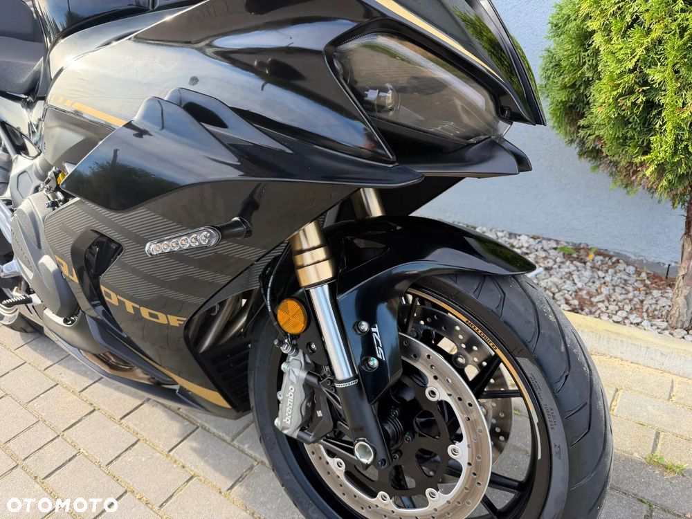 QJMOTOR SRK 800RR - 10