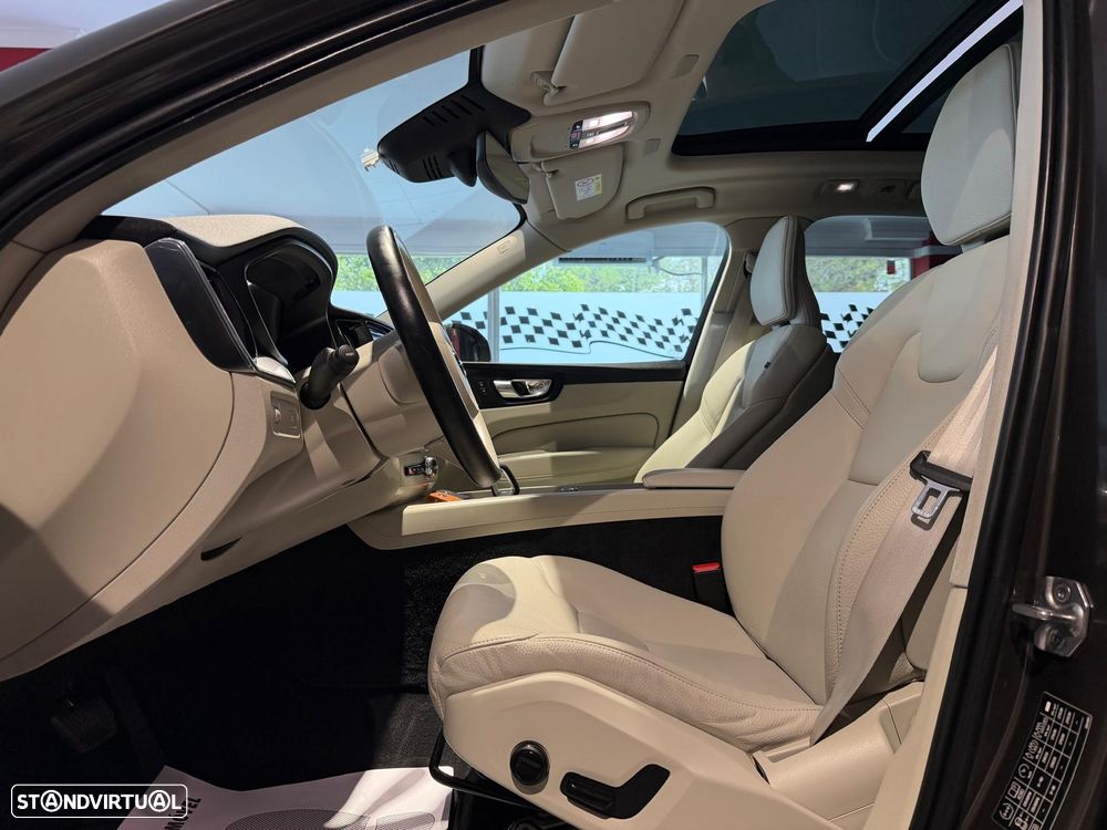 Volvo XC 60 D4 Geartronic Momentum Pro - 4