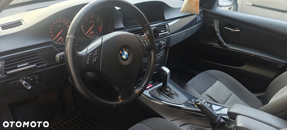 BMW Seria 3 320d xDrive - 3