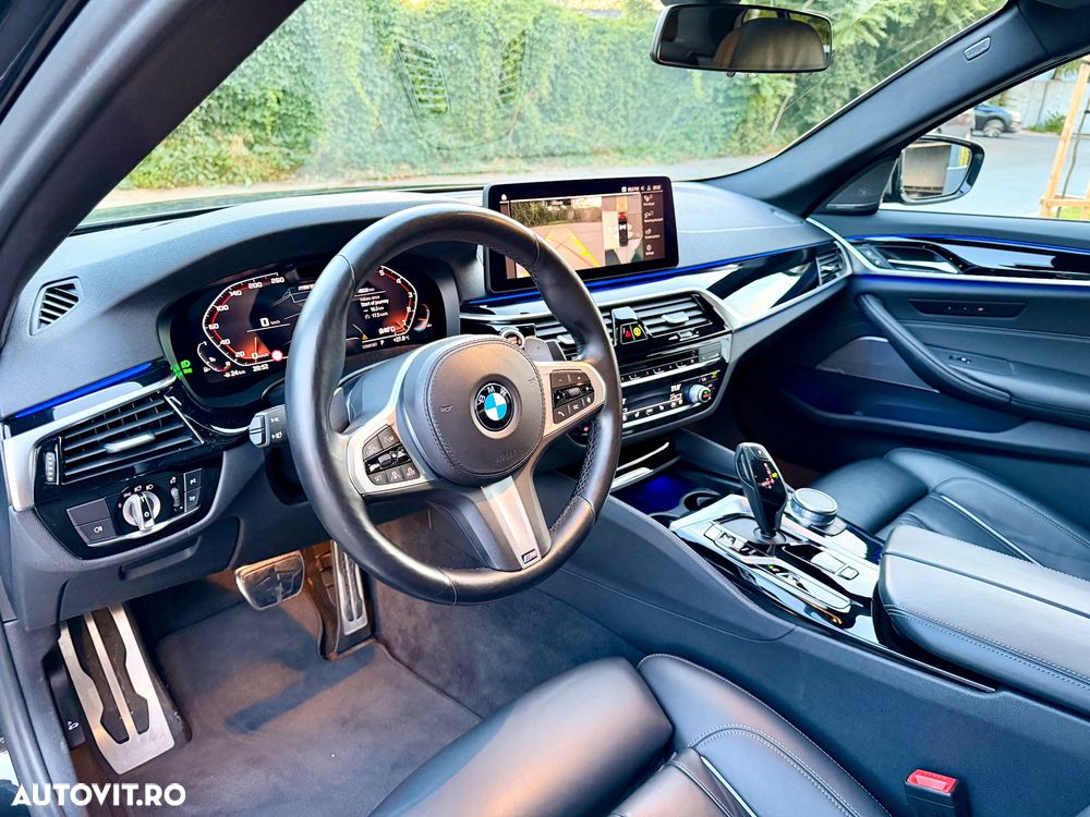 BMW M5 M550i xDrive AT - 16