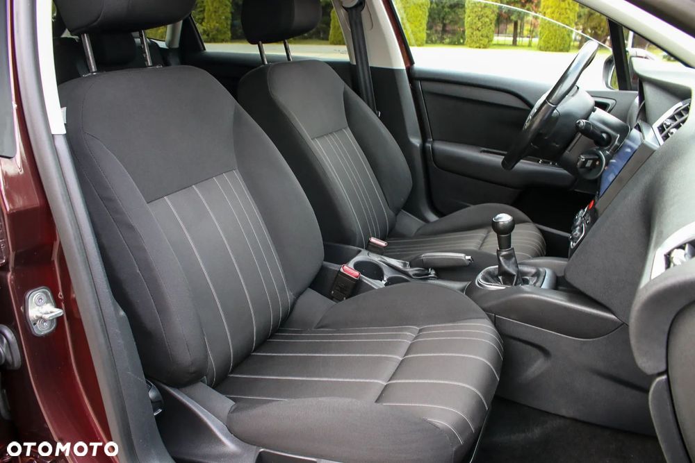 Citroën C4 VTi 120 Exclusive - 25