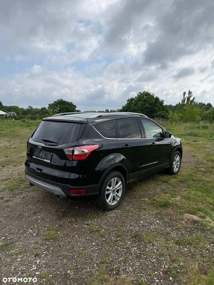 Ford Kuga 1.5 EcoBoost 2x4 Trend - 2