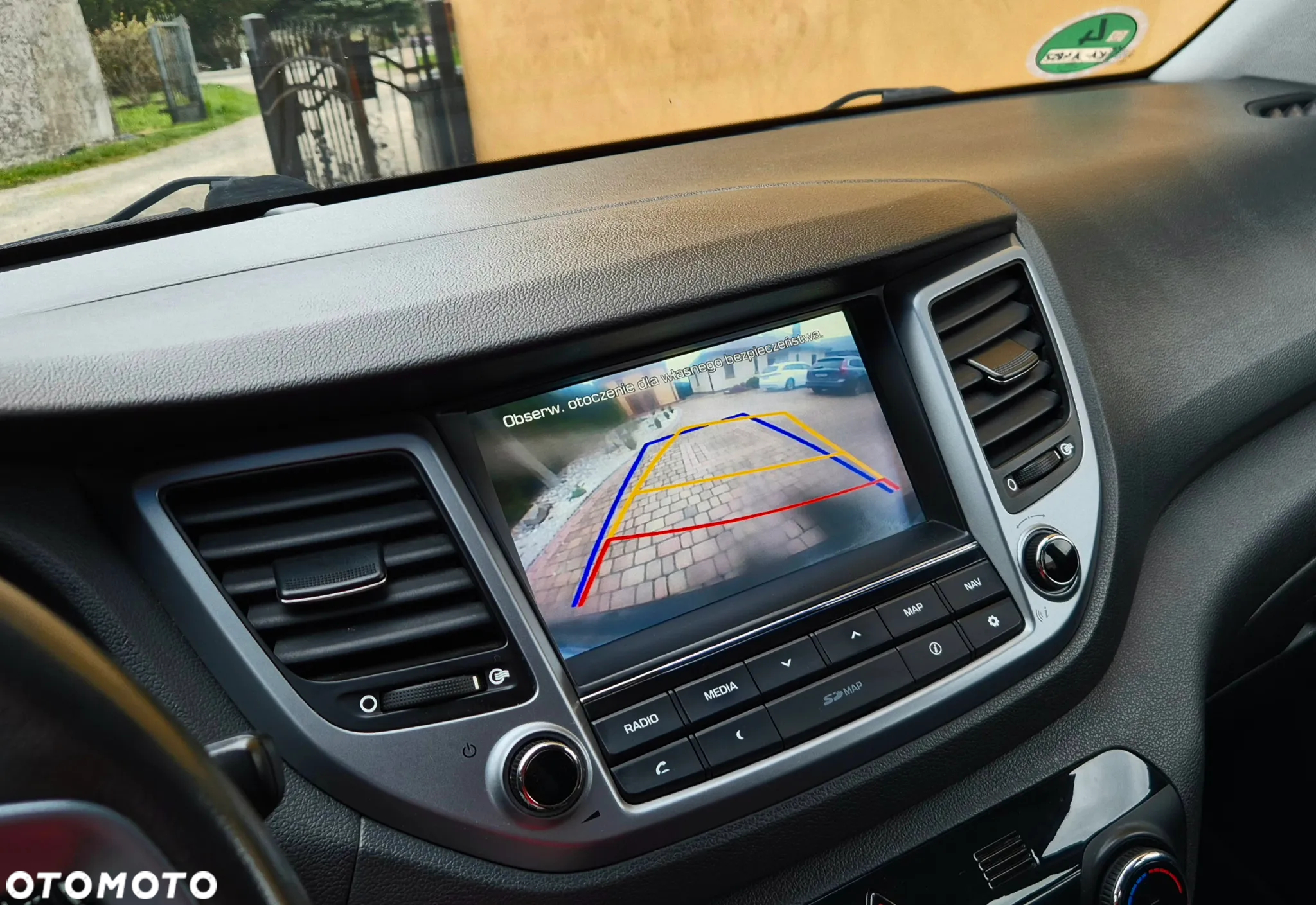 Hyundai Tucson 2.0 CRDI BlueDrive Style 2WD - 16