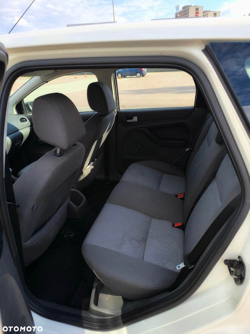 Ford Focus 1.6 Ambiente - 10