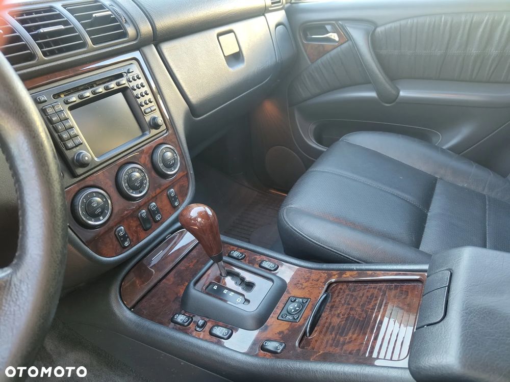 Mercedes-Benz ML - 15