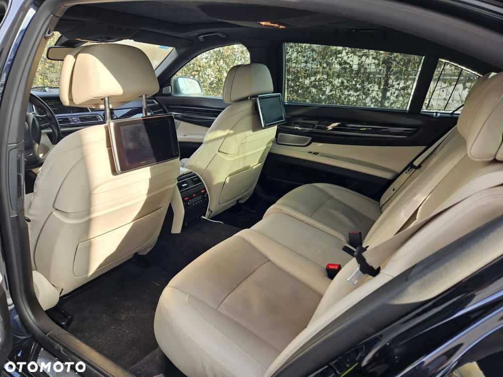 BMW Seria 7 750Ld xDrive Blue Performance Edition Exclusive - 13