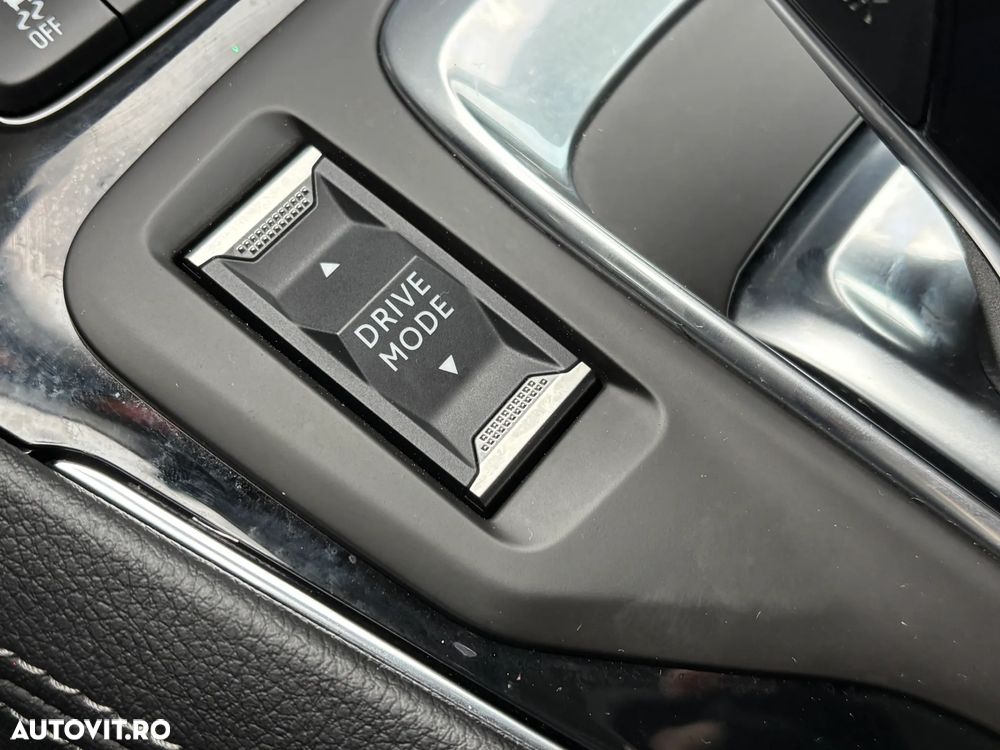 Opel Grandland X Plug-in-Hybrid 1.6 DI Start/Stop Aut Business INNOVATION - 31