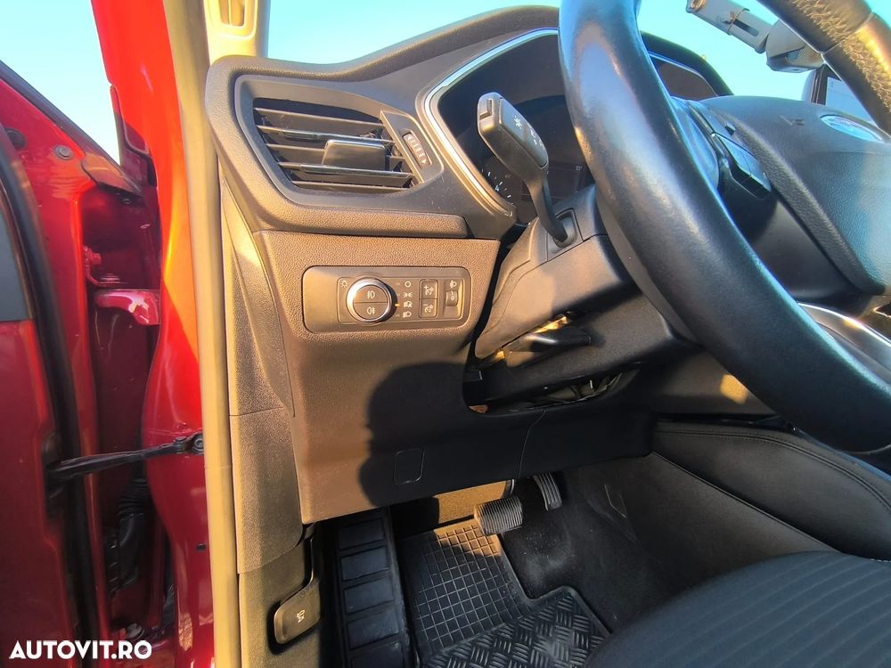 Ford Kuga 1.5 EcoBlue A8 FWD Titanium - 14